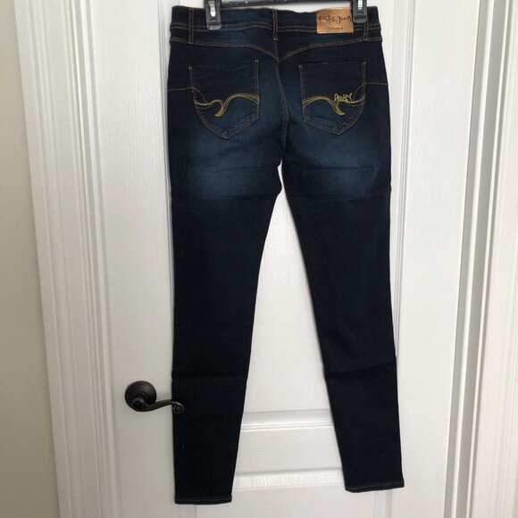 Desigual Women's Dark Wash Skinny Jeans Size 32W - Stylish & Comfortable Fit NWT - Picture 10 of 10